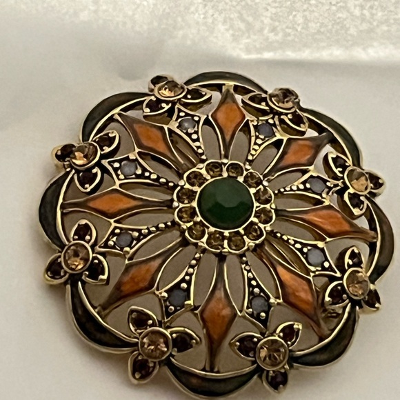 Vintage Monet Gold-Tone and Orange Brooch with Green Center - Picture 13 of 13